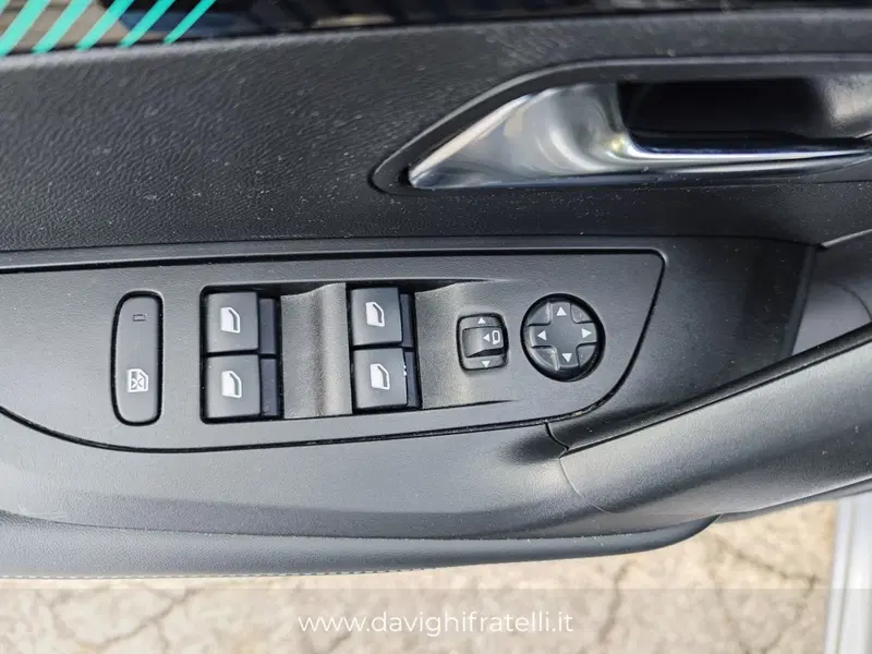 Peugeot 2008 usata a Parma (17)