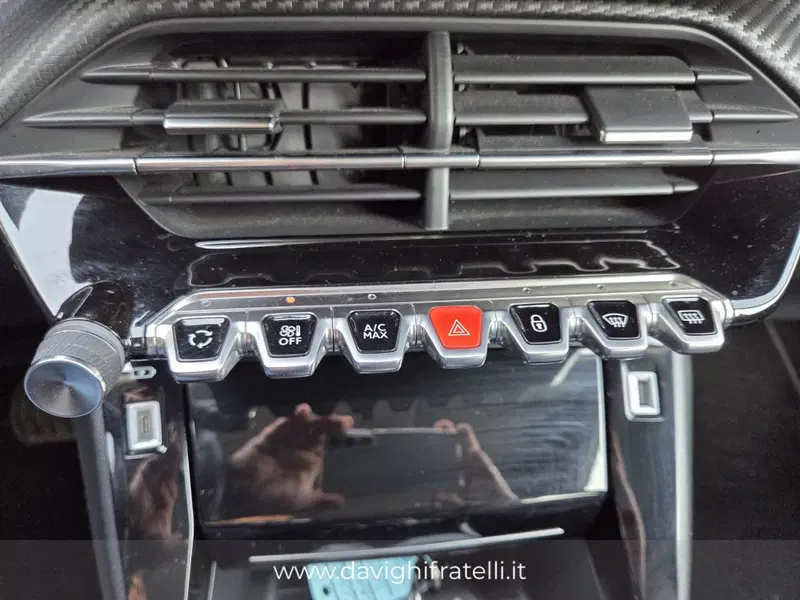 Peugeot 2008 usata a Parma (17)