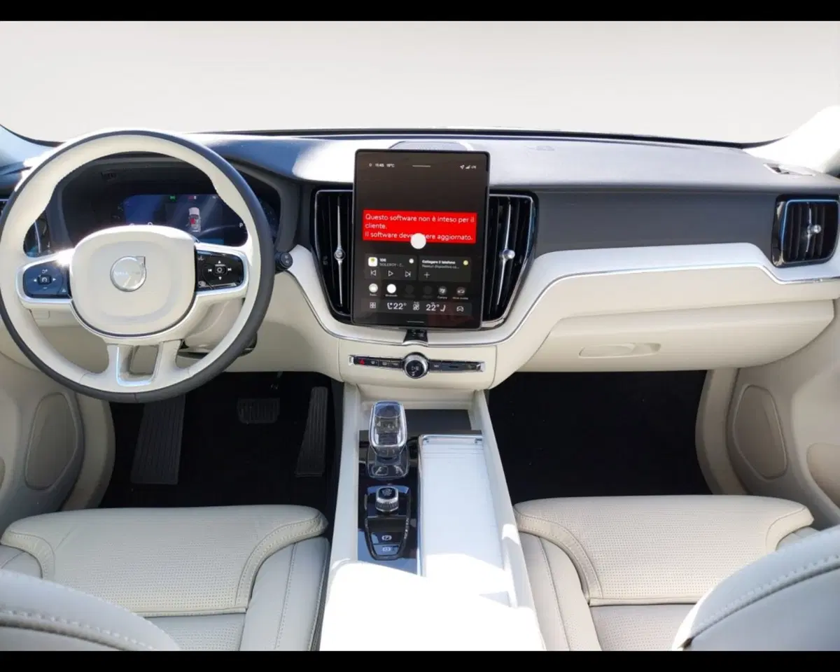 Volvo XC60 nuova a Ravenna (11)