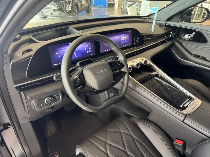 Omoda Omoda 9 SHS-P nuova a Milano (6)