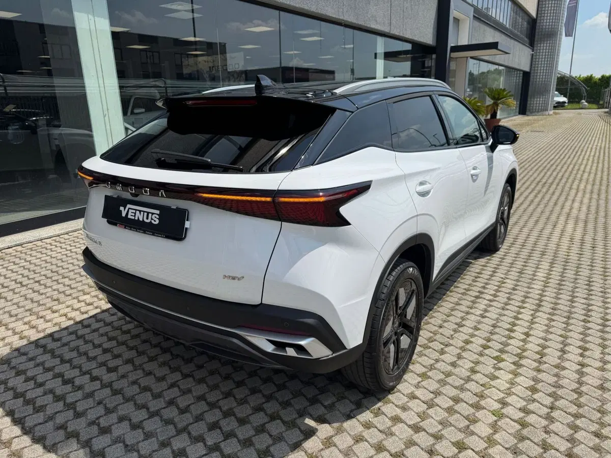 Omoda Omoda 5 SHS-H nuova a Monza e Brianza (6)