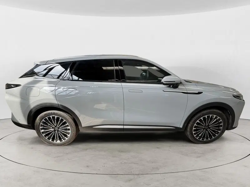 Omoda Omoda 9 SHS-P nuova a Monza e Brianza (3)
