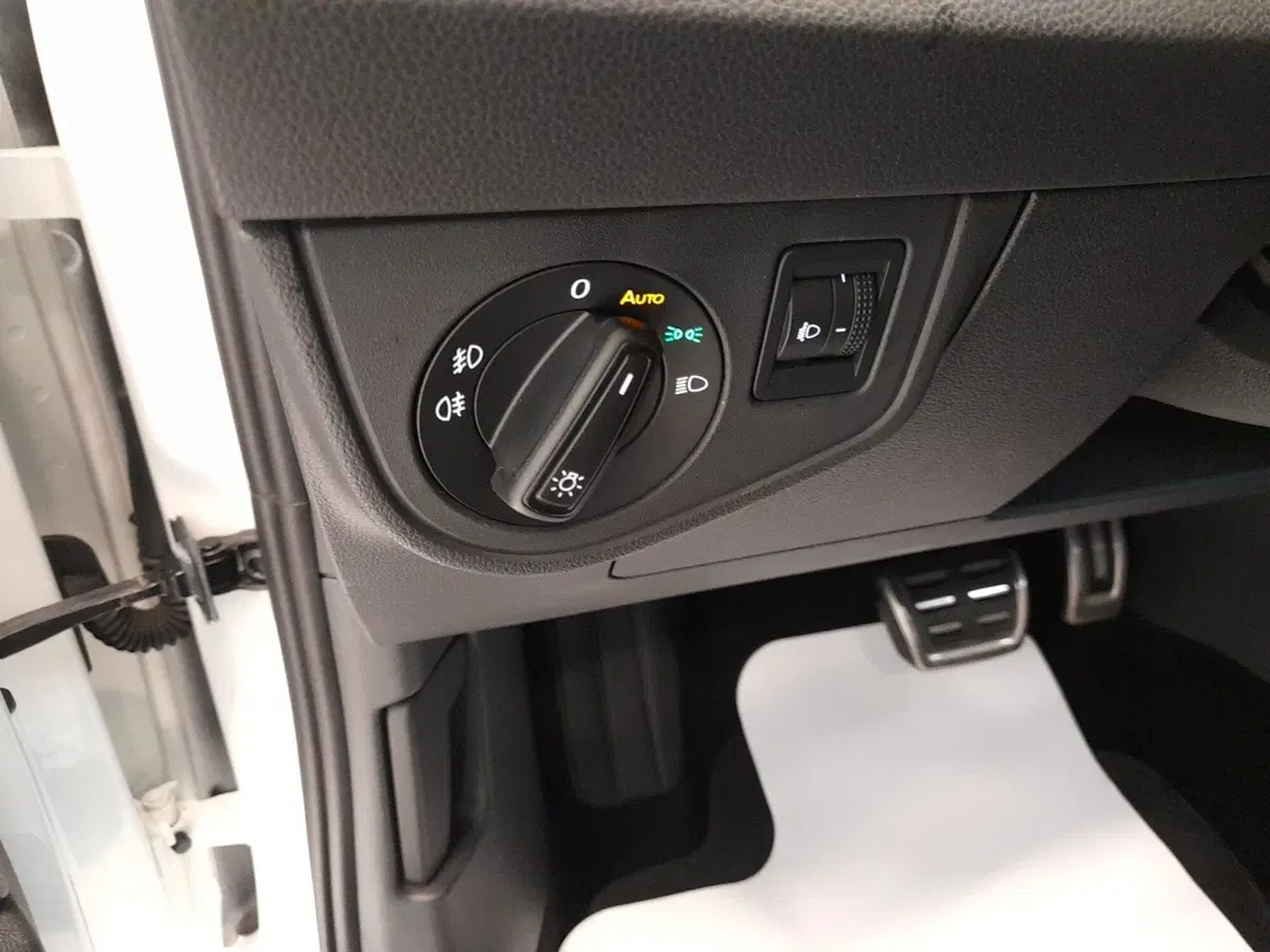 Volkswagen Taigo usata a Bologna (10)