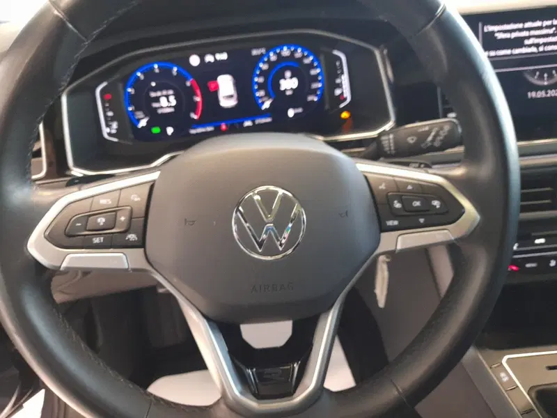 Volkswagen Taigo usata a Bologna (11)
