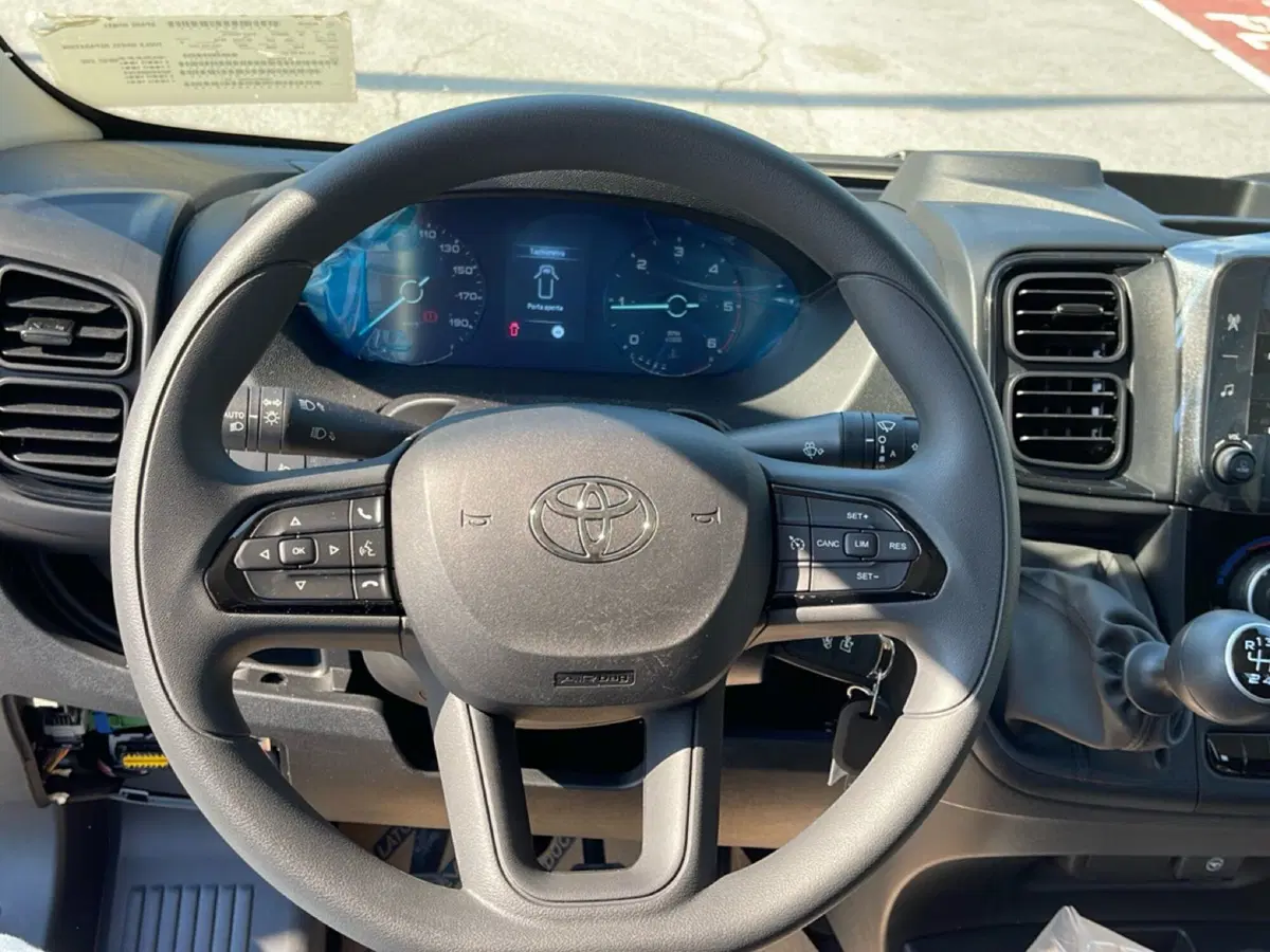 Toyota Proace Max nuova a Vicenza (12)