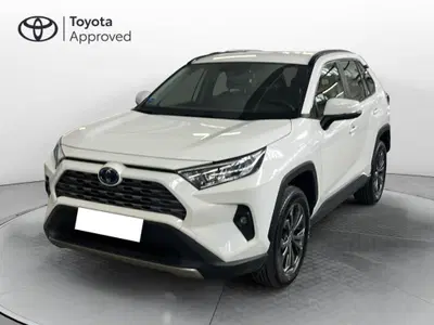 Toyota Rav4 HV (218CV) E-CVT 2WD Active del 2023 usata a Bassano del Grappa