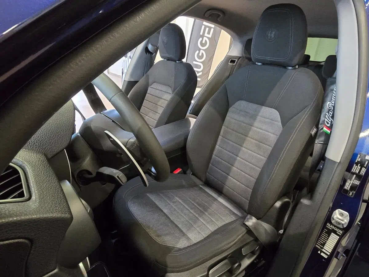 Alfa Romeo Stelvio usata a Rimini (9)