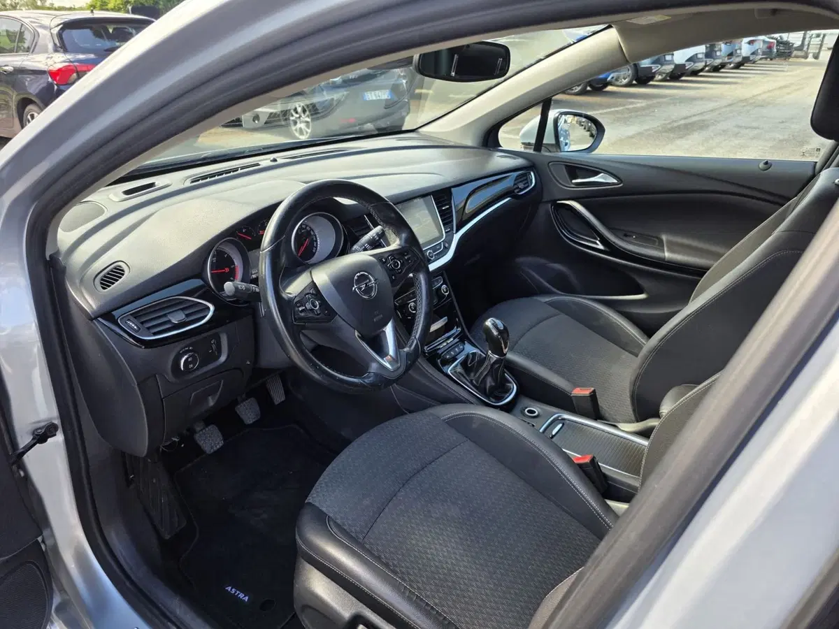 Opel Astra Station Wagon usata a Rimini (9)