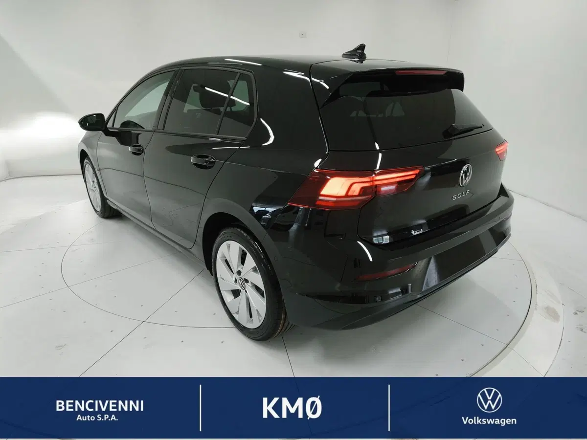 Volkswagen Golf nuova a Catanzaro (10)