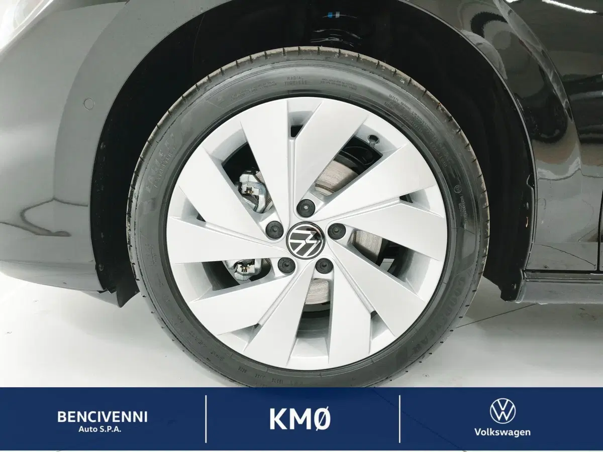 Volkswagen Golf nuova a Catanzaro (13)
