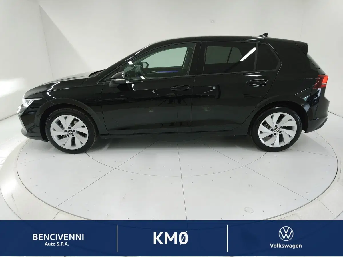Volkswagen Golf nuova a Catanzaro (14)