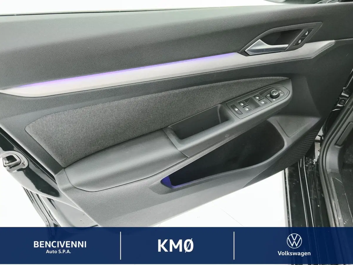 Volkswagen Golf nuova a Catanzaro (16)