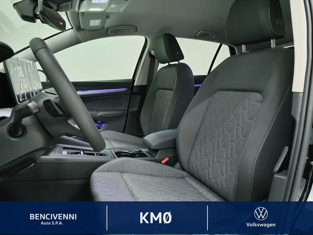 Volkswagen Golf nuova a Catanzaro (17)