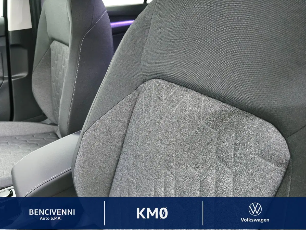Volkswagen Golf nuova a Catanzaro (18)