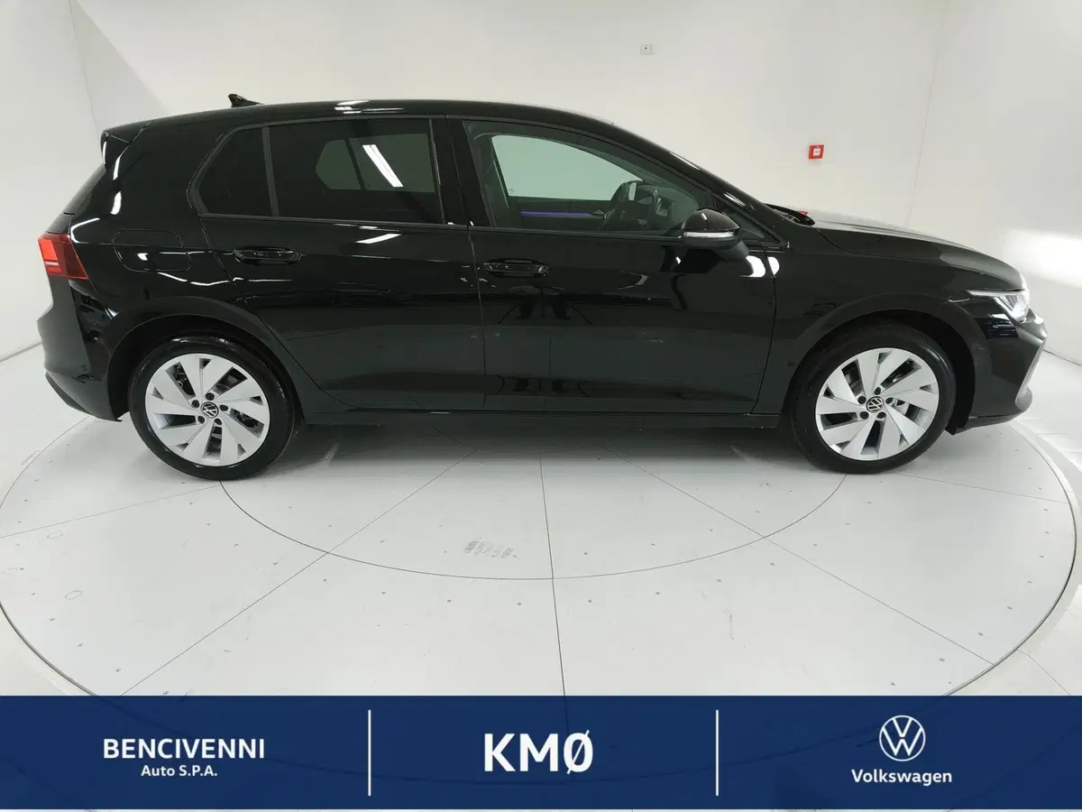 Volkswagen Golf nuova a Catanzaro (6)