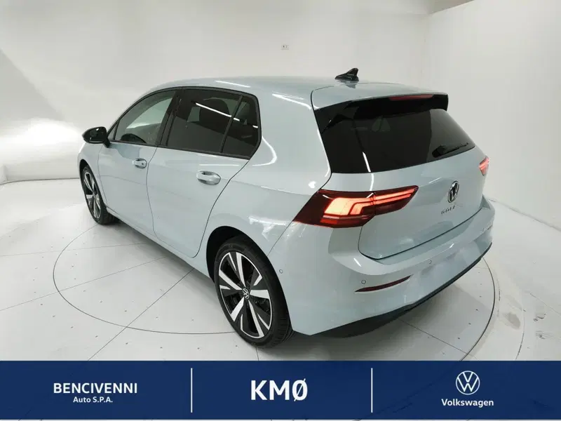 Volkswagen Golf nuova a Catanzaro (10)