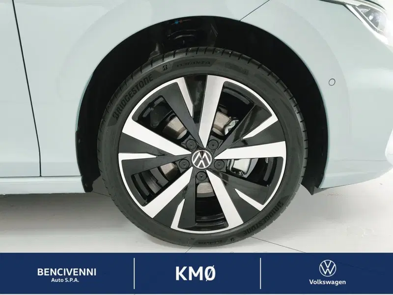 Volkswagen Golf nuova a Catanzaro (7)