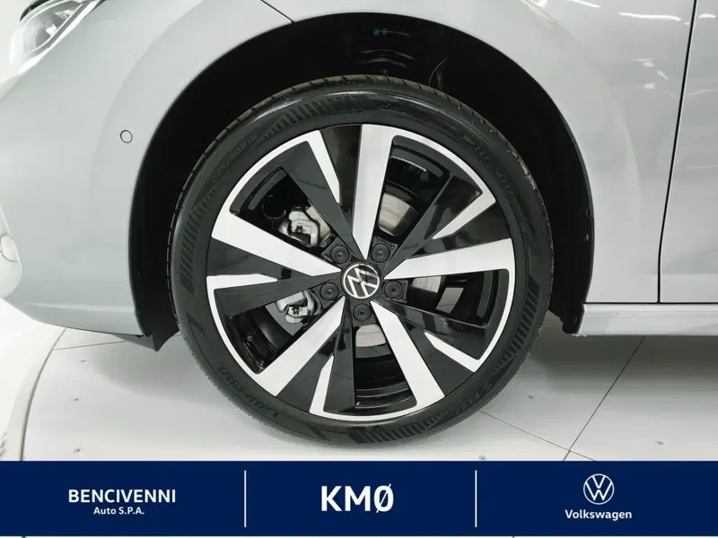 Volkswagen Golf nuova a Catanzaro (14)
