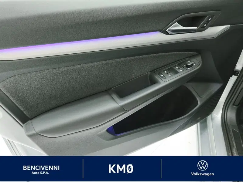 Volkswagen Golf nuova a Catanzaro (17)