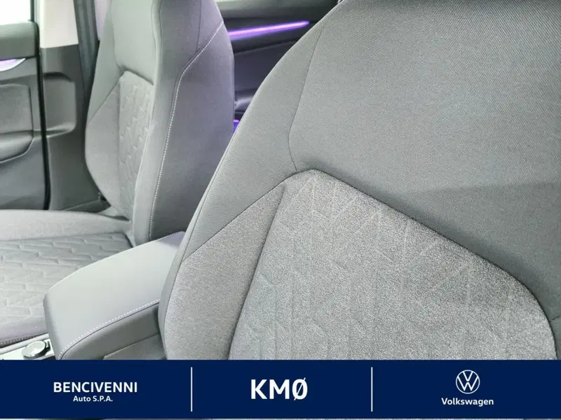 Volkswagen Golf nuova a Catanzaro (19)