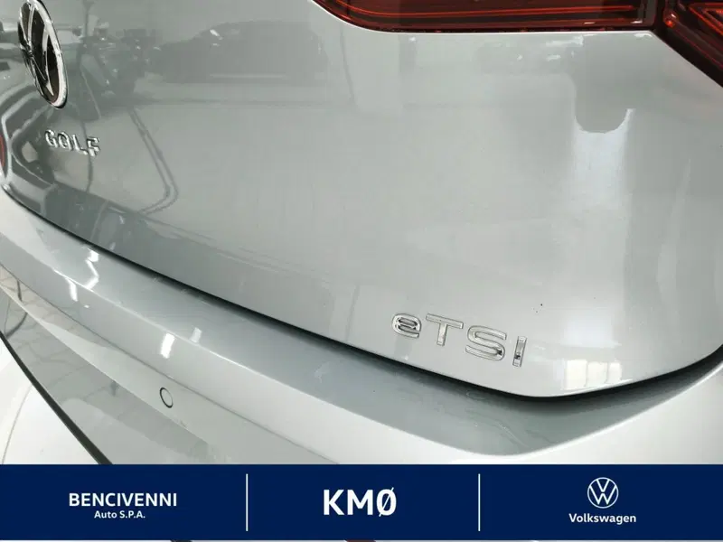 Volkswagen Golf nuova a Catanzaro (9)