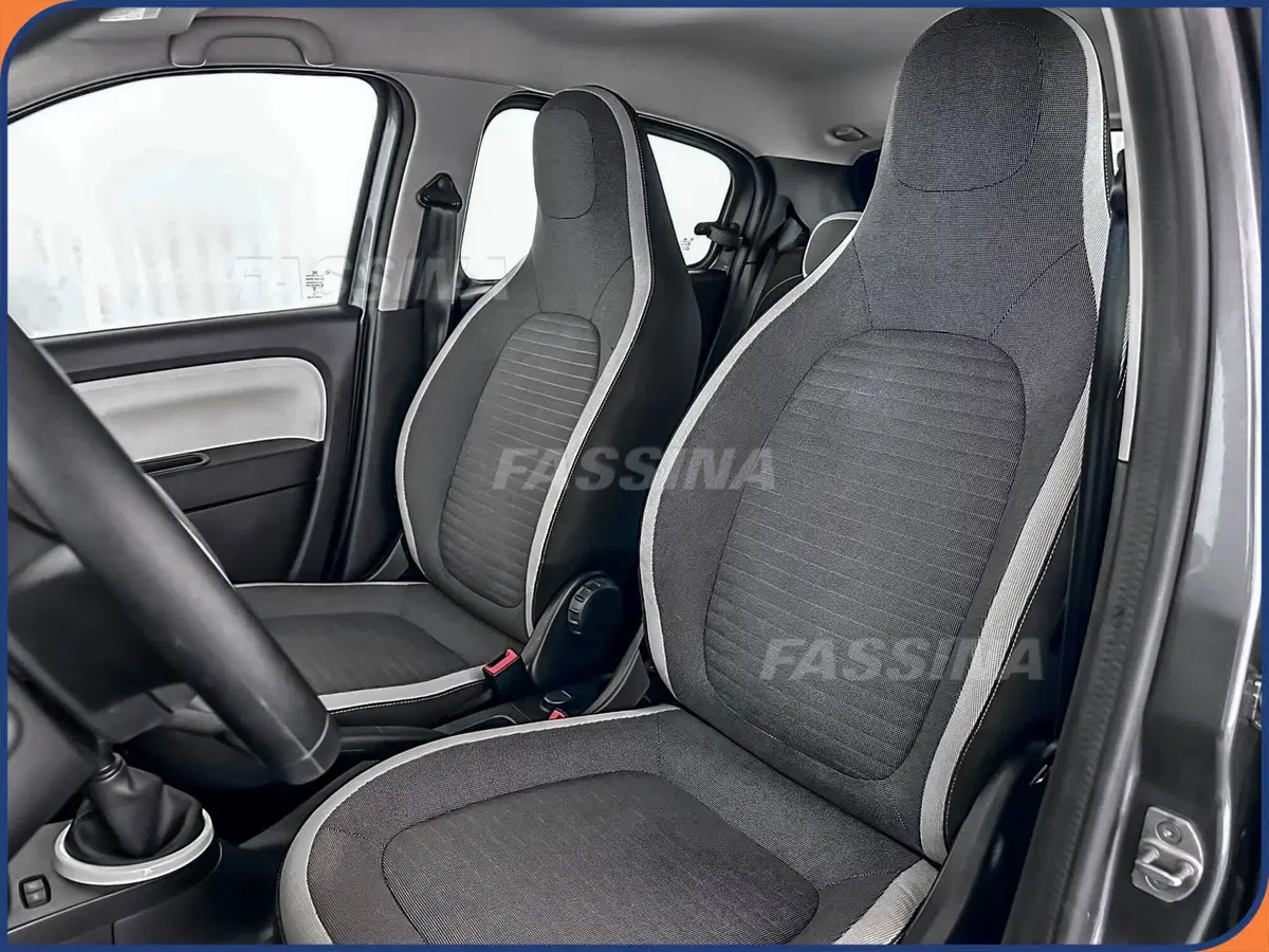 Renault Twingo usata a Milano (8)