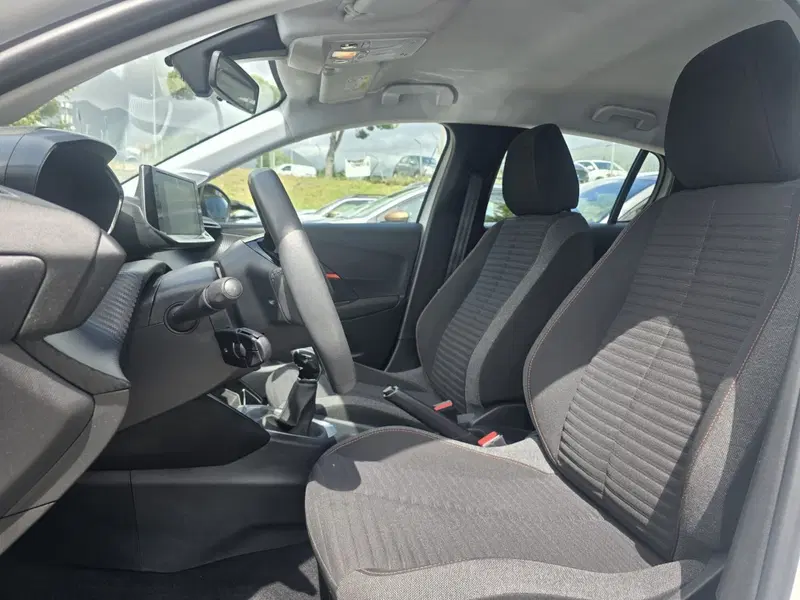 Peugeot 208 usata a Massa-Carrara (10)