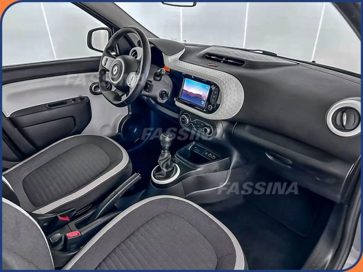 Renault Twingo usata a Milano (13)