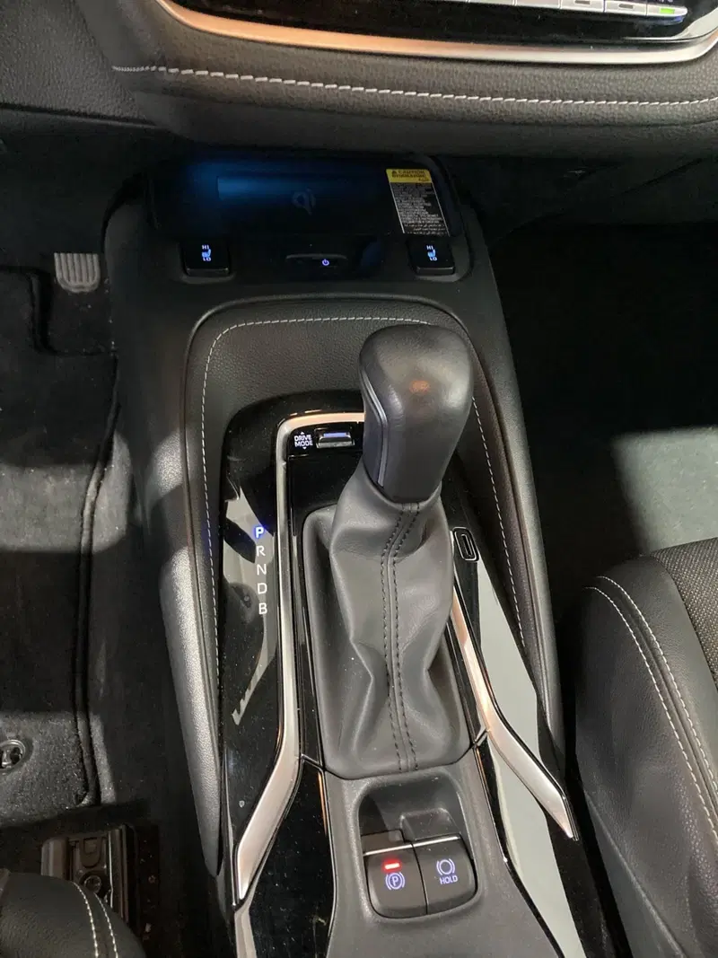 Toyota Corolla Touring Sports usata a Barletta-Andria-Trani (14)