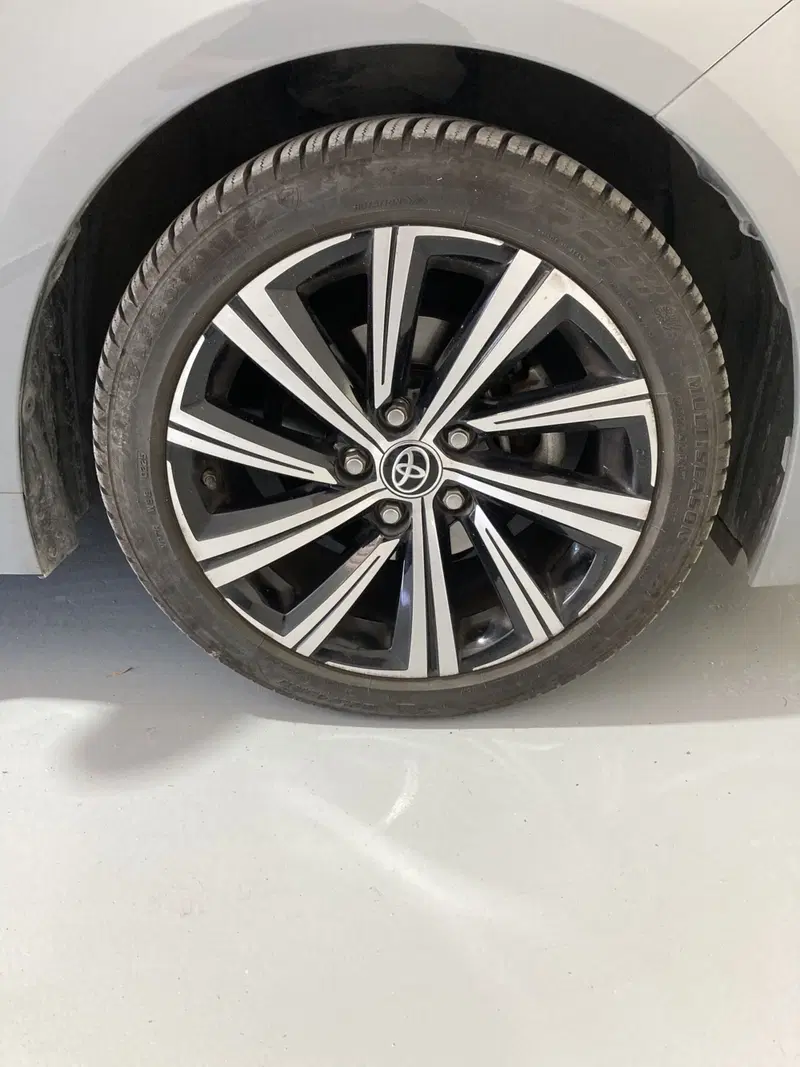 Toyota Corolla Touring Sports usata a Barletta-Andria-Trani (19)