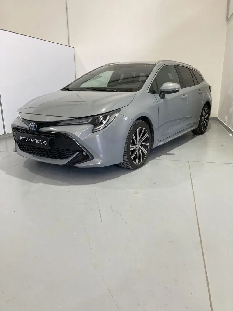 Toyota Corolla Touring Sports usata a Barletta-Andria-Trani (3)