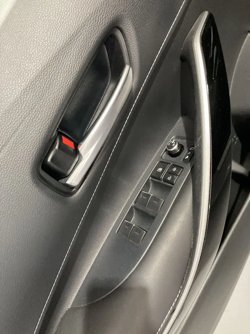 Toyota Corolla Touring Sports usata a Barletta-Andria-Trani (9)