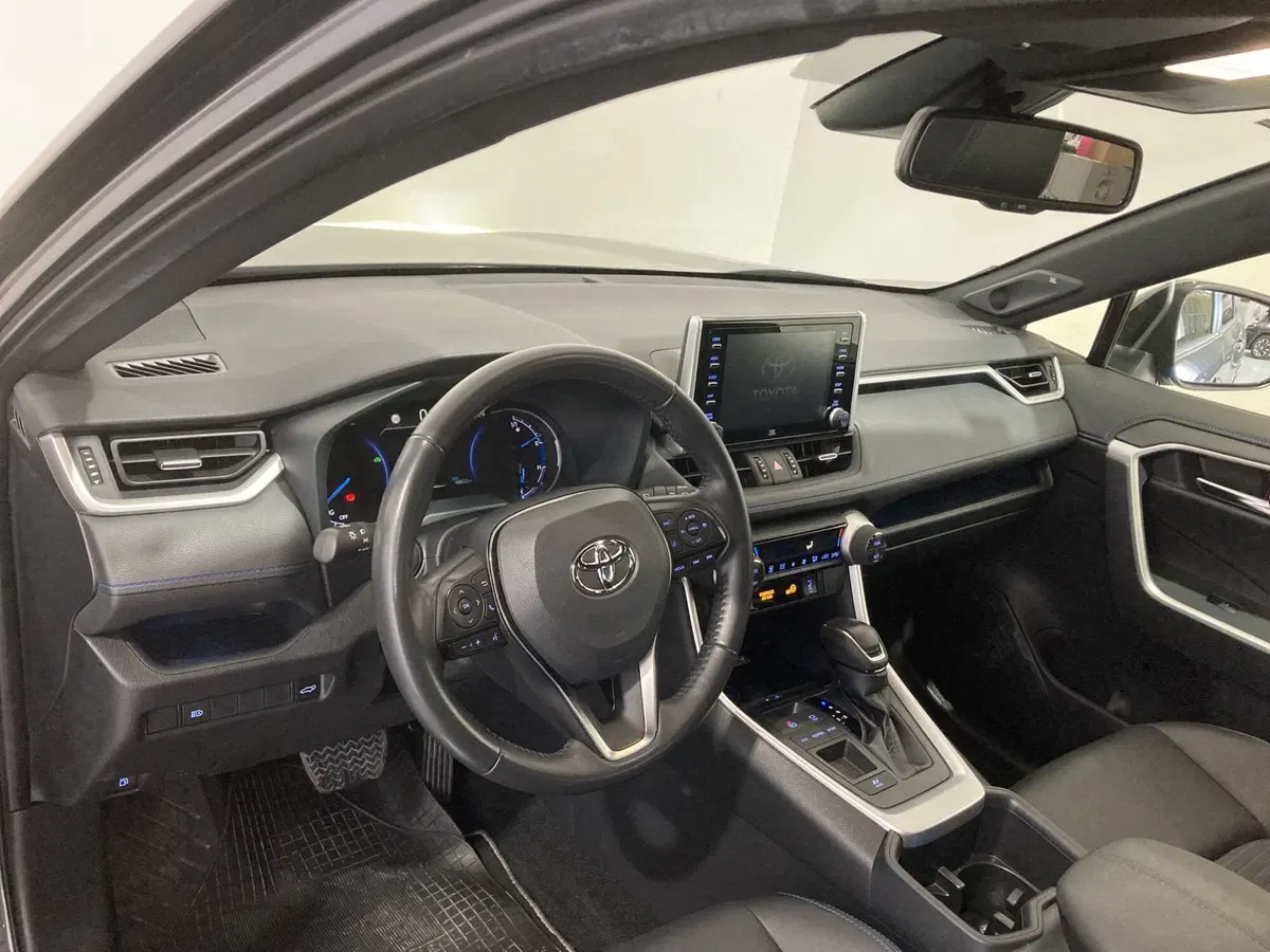 Toyota Rav4 usata a Barletta-Andria-Trani (8)