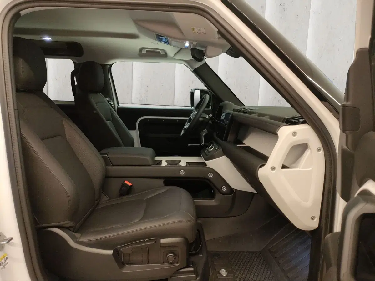 Land Rover Defender usata a Lecco (3)