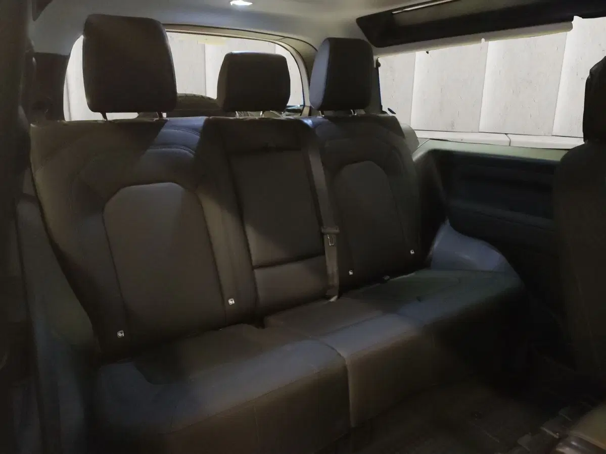 Land Rover Defender usata a Lecco (5)