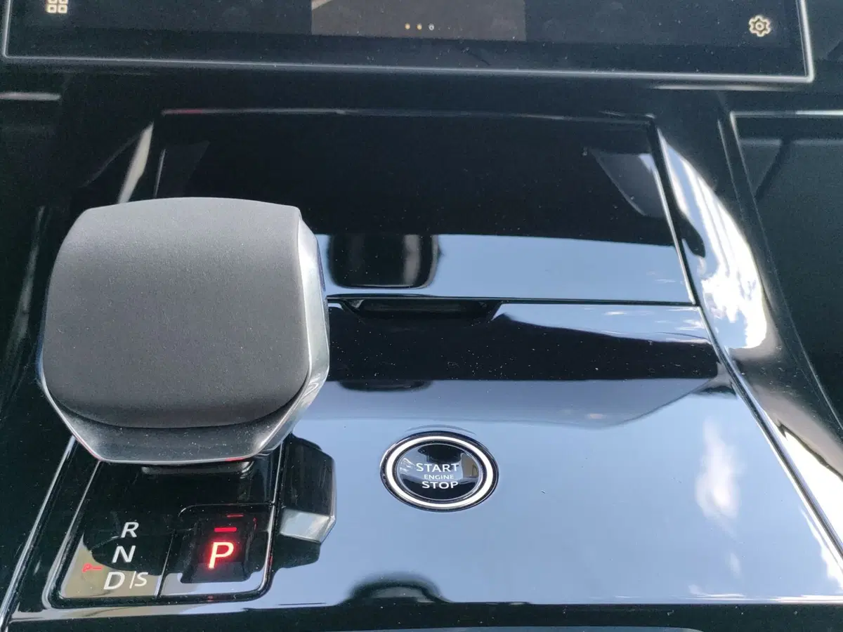Land Rover Range Rover Sport usata a Lecco (18)