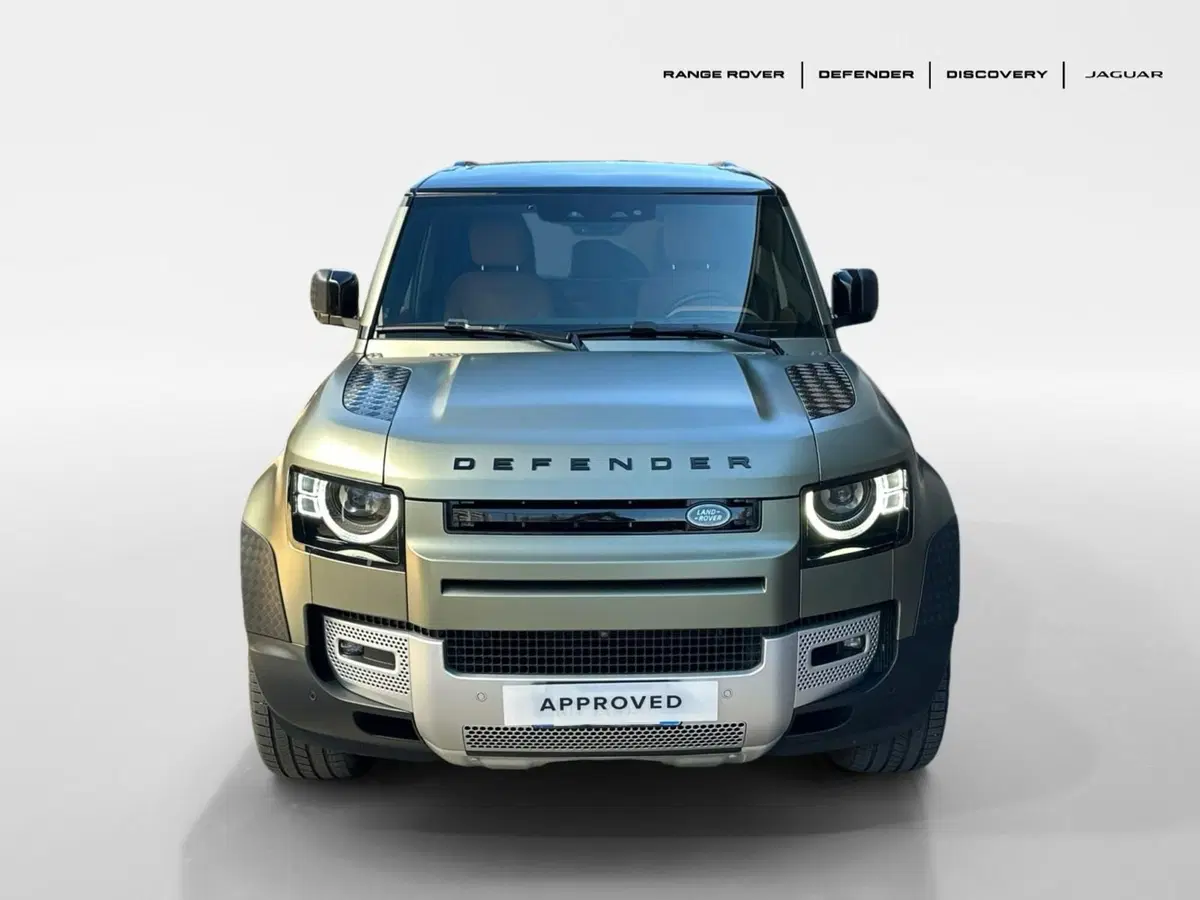 Land Rover Defender usata a Bari (8)