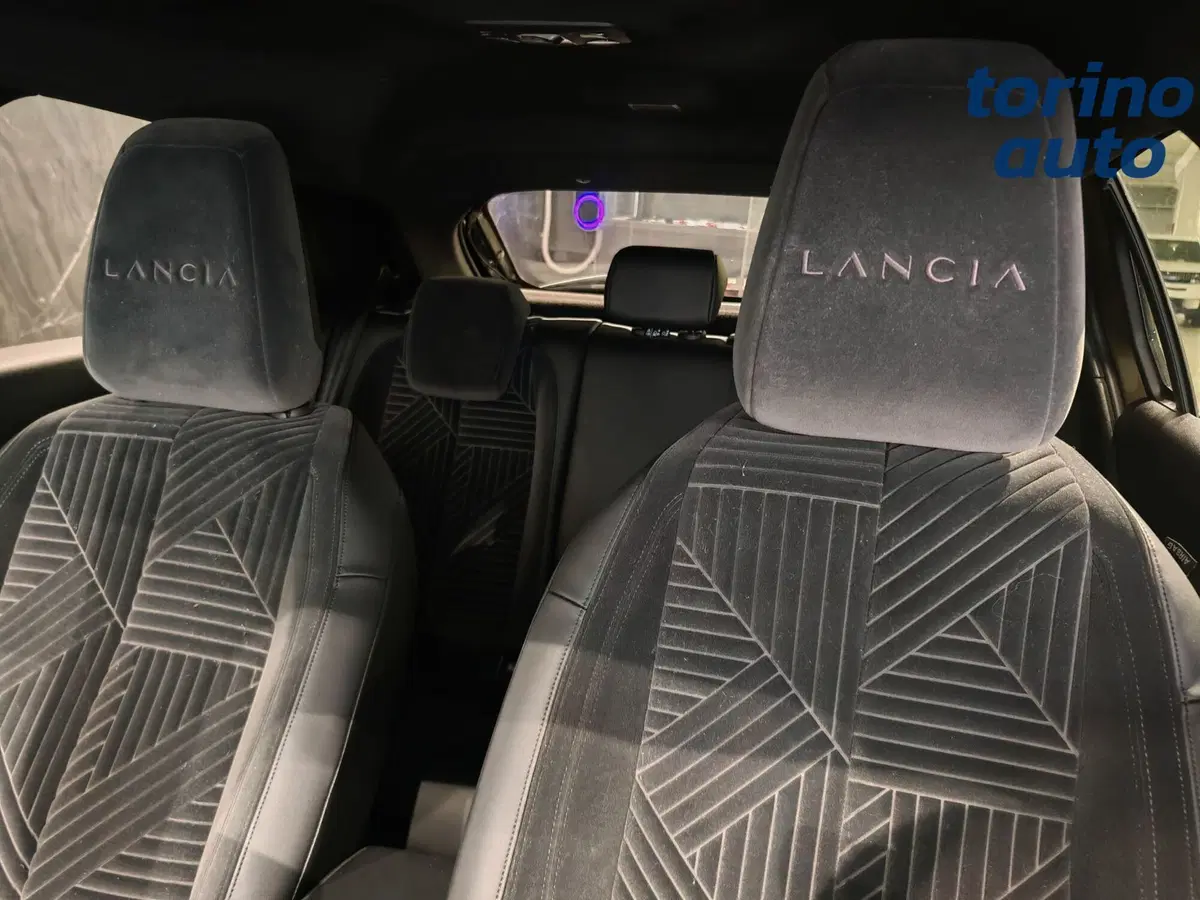 Lancia Ypsilon usata a Torino (8)