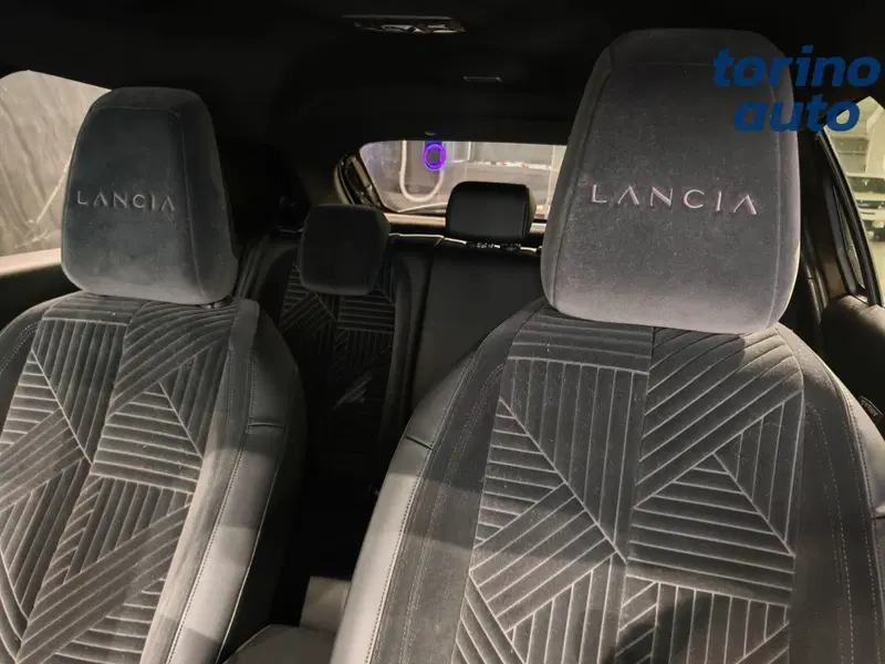 Lancia Ypsilon usata a Torino (8)
