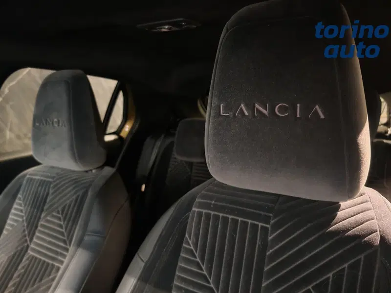 Lancia Ypsilon usata a Torino (9)