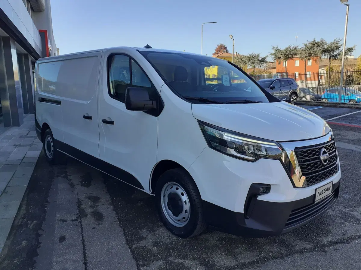Nissan Primastar Furgone nuova a Modena (4)