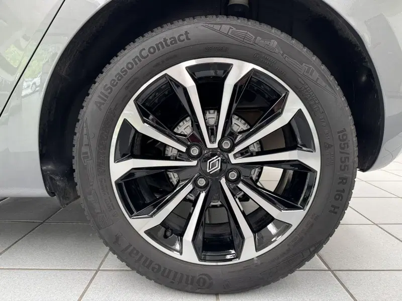 Renault Clio usata a Verbano Cusio Ossola (7)