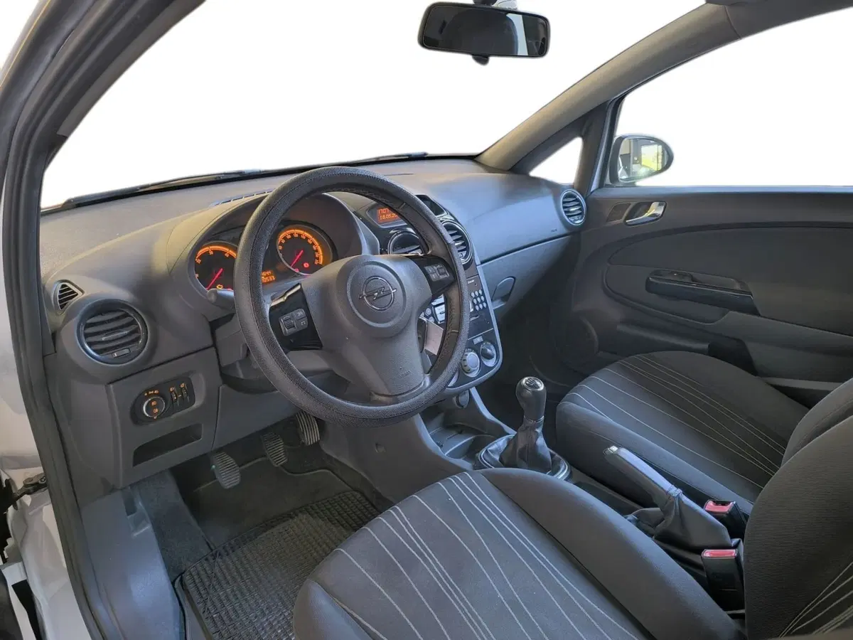 Opel Corsa usata a Udine (10)