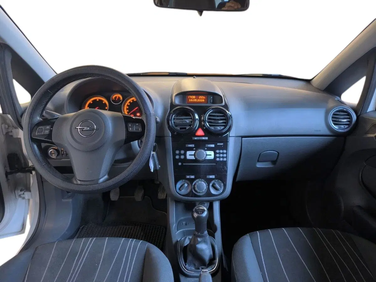 Opel Corsa usata a Udine (11)