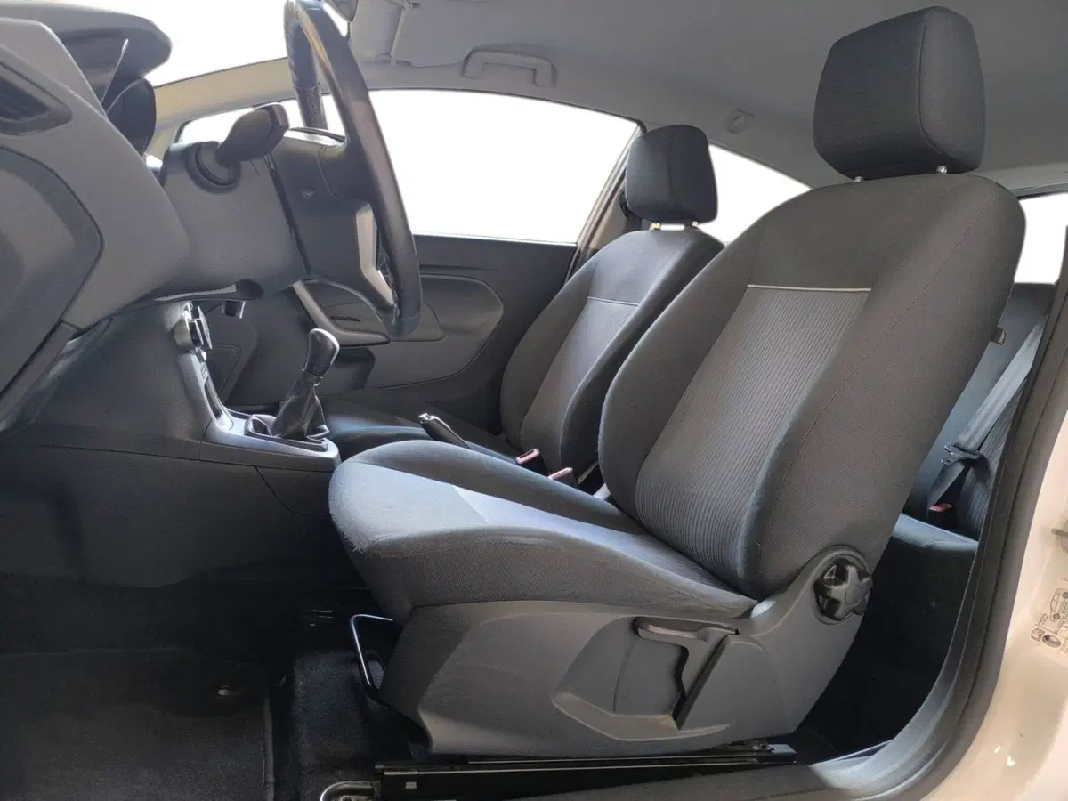Ford Fiesta usata a Udine (8)