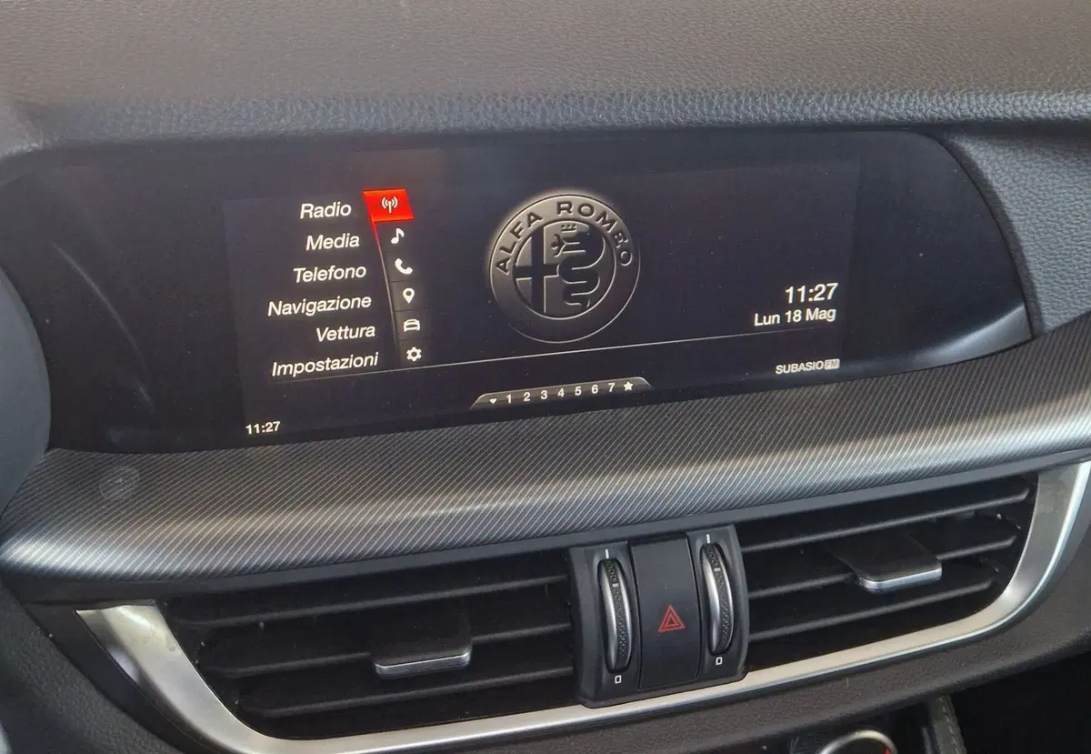 Alfa Romeo Stelvio usata a Terni (14)