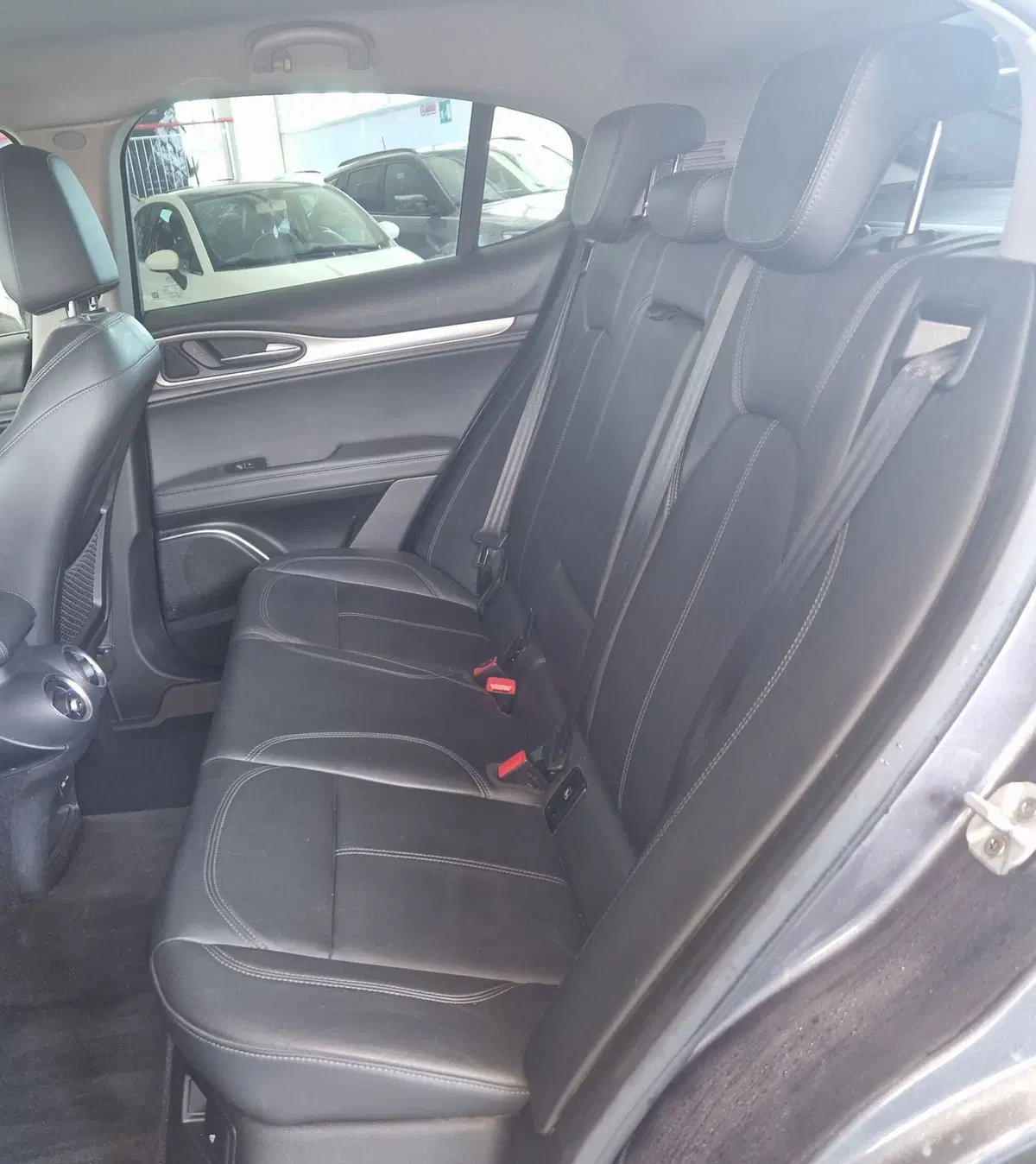 Alfa Romeo Stelvio usata a Terni (9)