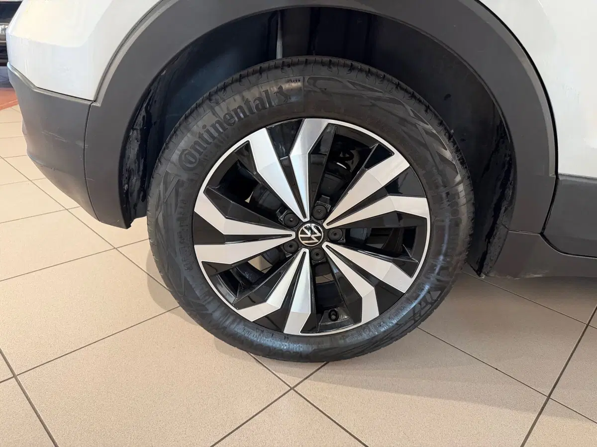 Volkswagen T-Cross usata a Genova (13)