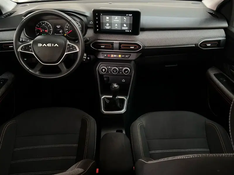 Dacia Sandero usata a Roma (11)
