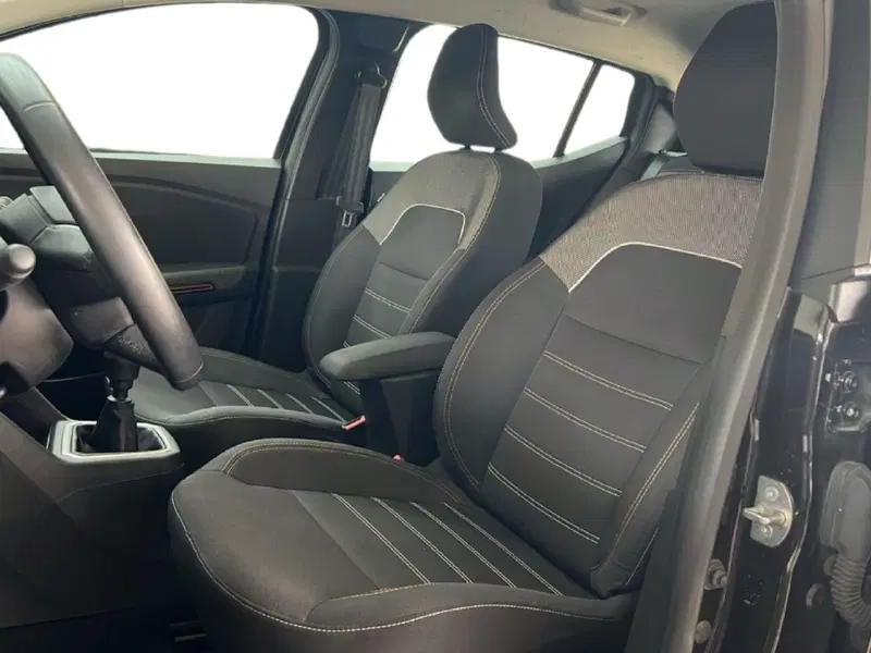 Dacia Sandero usata a Roma (12)